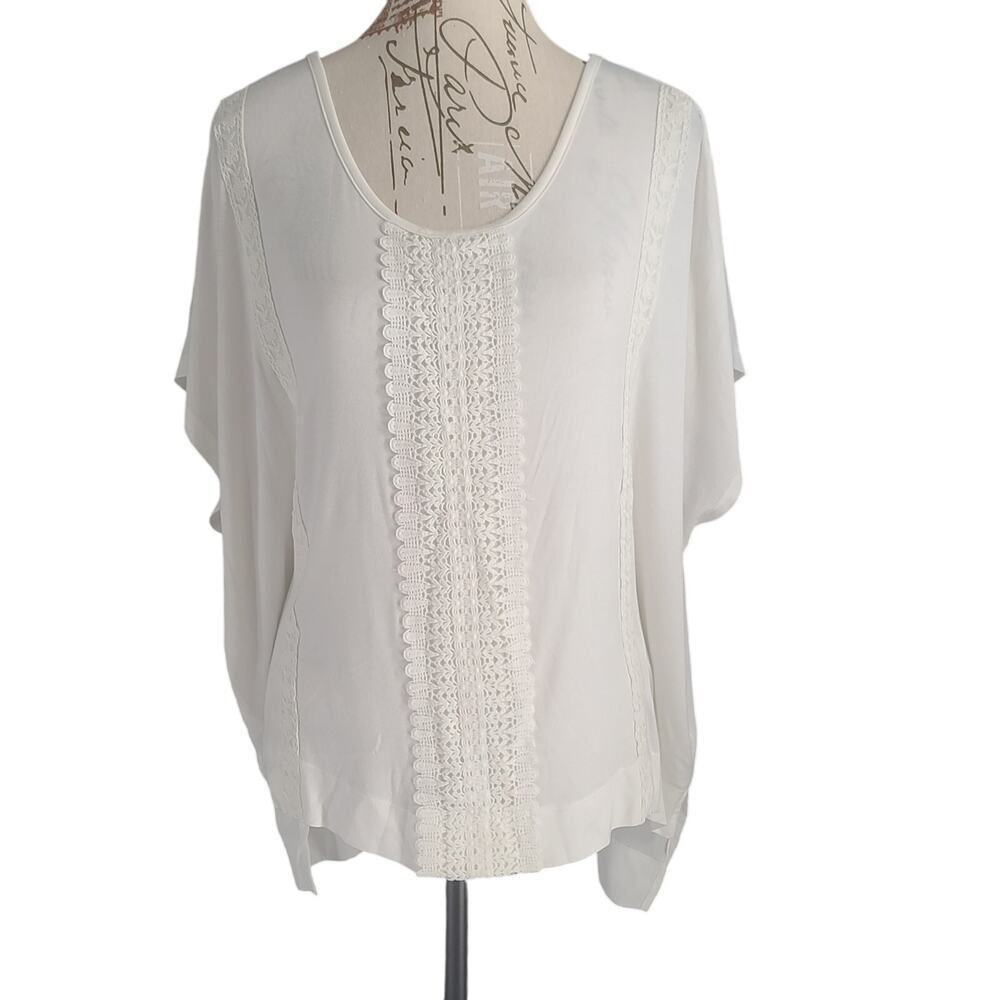 Blue Rain Embroidered detail Boxy Fishtail ladies blouse white Sz Med Coquette